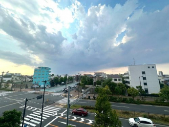 �Z�˂���̒��]�ʐ^�@-