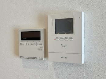 ���̑����ρ@TV���j�^�[�t�C���^�[�t�H��