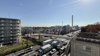 �Z�˂���̒��]�ʐ^�@-