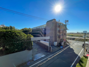 �Z�˂���̒��]�ʐ^�@-