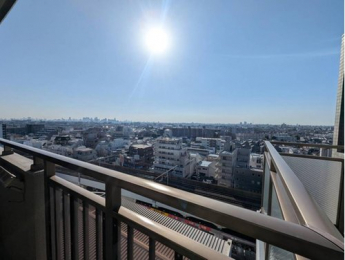 �Z�˂���̒��]�ʐ^�@-