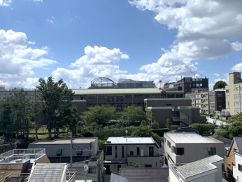 �Z�˂���̒��]�ʐ^�@-