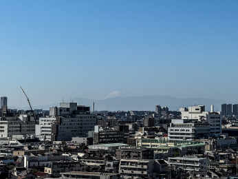 �Z�˂���̒��]�ʐ^�@-