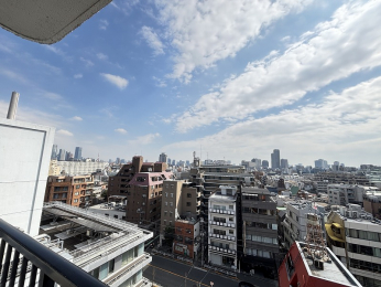 �Z�˂���̒��]�ʐ^�@-