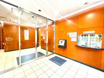 �G���g�����X�@�I�[�g���b�N