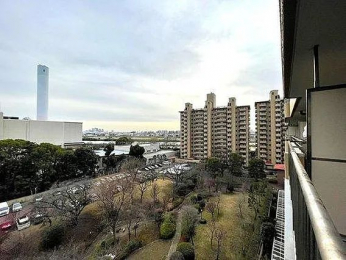 �Z�˂���̒��]�ʐ^�@-