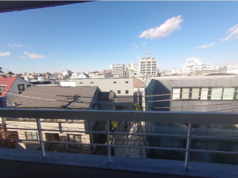 �Z�˂���̒��]�ʐ^�@-