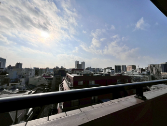 �Z�˂���̒��]�ʐ^�@-