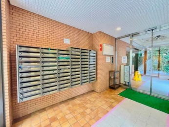 �G���g�����X�@�I�[�g���b�N