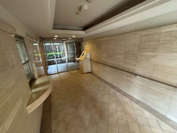 �G���g�����X�@�I�[�g���b�N