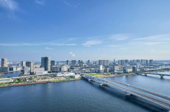 �Z�˂���̒��]�ʐ^�@-