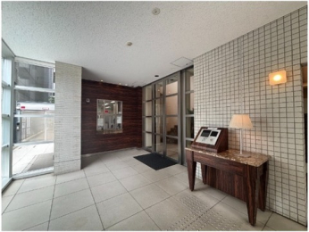 �G���g�����X�@�I�[�g���b�N