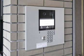 �G���g�����X�@�I�[�g���b�N