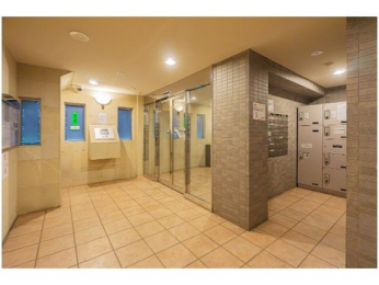 �G���g�����X�@�I�[�g���b�N