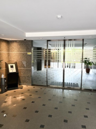 �G���g�����X�@�I�[�g���b�N