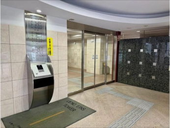 �G���g�����X�@�I�[�g���b�N