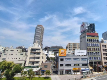 �Z�˂���̒��]�ʐ^�@-