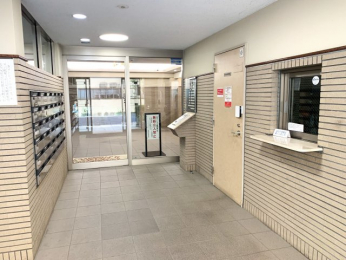 �G���g�����X�@�I�[�g���b�N