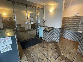 �G���g�����X�@�I�[�g���b�N