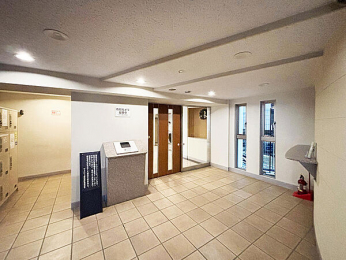 �G���g�����X�@�I�[�g���b�N