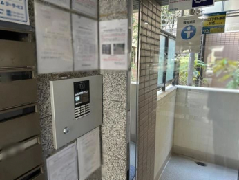 �G���g�����X�@�I�[�g���b�N