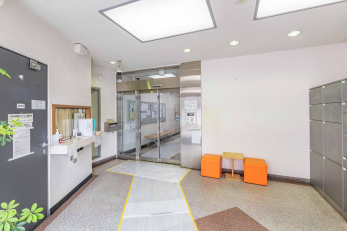 �G���g�����X�@�I�[�g���b�N