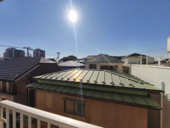 �Z�˂���̒��]�ʐ^�@-