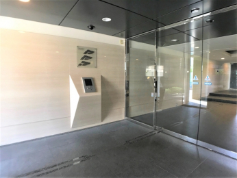 �G���g�����X�@�I�[�g���b�N