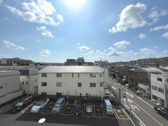 �Z�˂���̒��]�ʐ^�@-