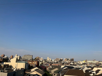 �Z�˂���̒��]�ʐ^�@-