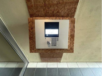 �G���g�����X�@�I�[�g���b�N