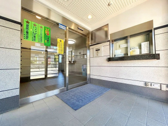 �G���g�����X�@�I�[�g���b�N