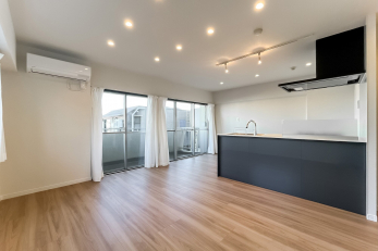 ���r���O�@-