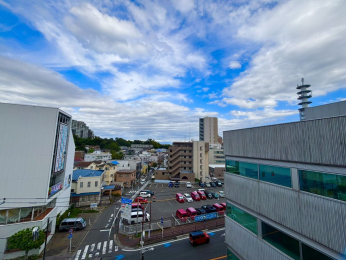 �Z�˂���̒��]�ʐ^�@-