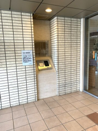 �G���g�����X�@�I�[�g���b�N