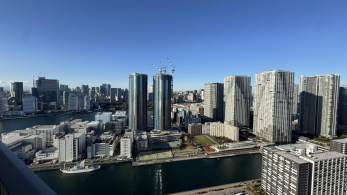 �Z�˂���̒��]�ʐ^�@-