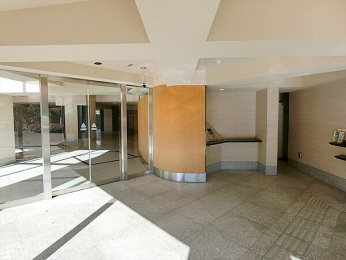 �G���g�����X�@�I�[�g���b�N