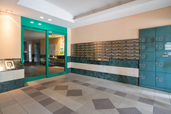 �G���g�����X�@�I�[�g���b�N�E��z�{�b�N�X