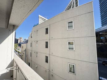 �Z�˂���̒��]�ʐ^�@-