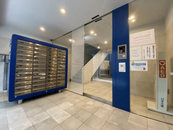 �G���g�����X�@�I�[�g���b�N