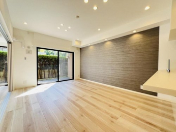 ���r���O�@-