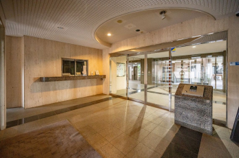 �G���g�����X�@�I�[�g���b�N