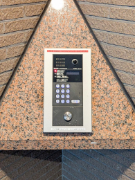 �G���g�����X�@�I�[�g���b�N