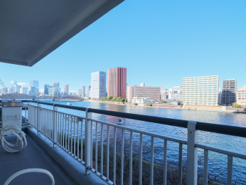 �Z�˂���̒��]�ʐ^�@-