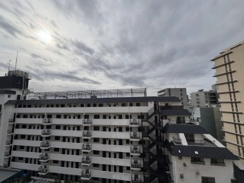 �Z�˂���̒��]�ʐ^�@-