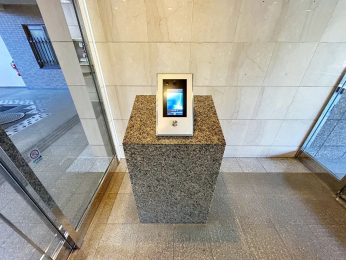 �G���g�����X�@�I�[�g���b�N