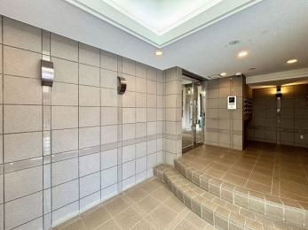 �G���g�����X�@�I�[�g���b�N