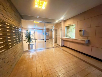 �G���g�����X�@�I�[�g���b�N