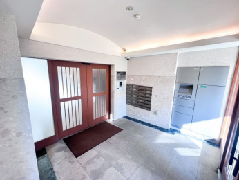 �G���g�����X�@�I�[�g���b�N�E��z�{�b�N�X