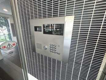 �G���g�����X�@�I�[�g���b�N